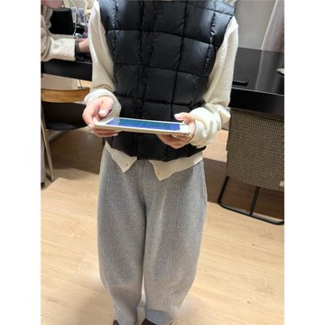 高級感氣質黑色馬甲上衣女秋冬季新款時尚百搭保暖圓領面包服背心