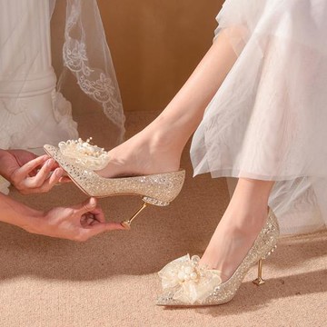 水晶婚鞋女2022年新款秀禾主婚紗兩穿香檳色法式新娘高跟鞋不累腳
