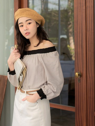 圓領一字領條紋木耳邊長袖上衣