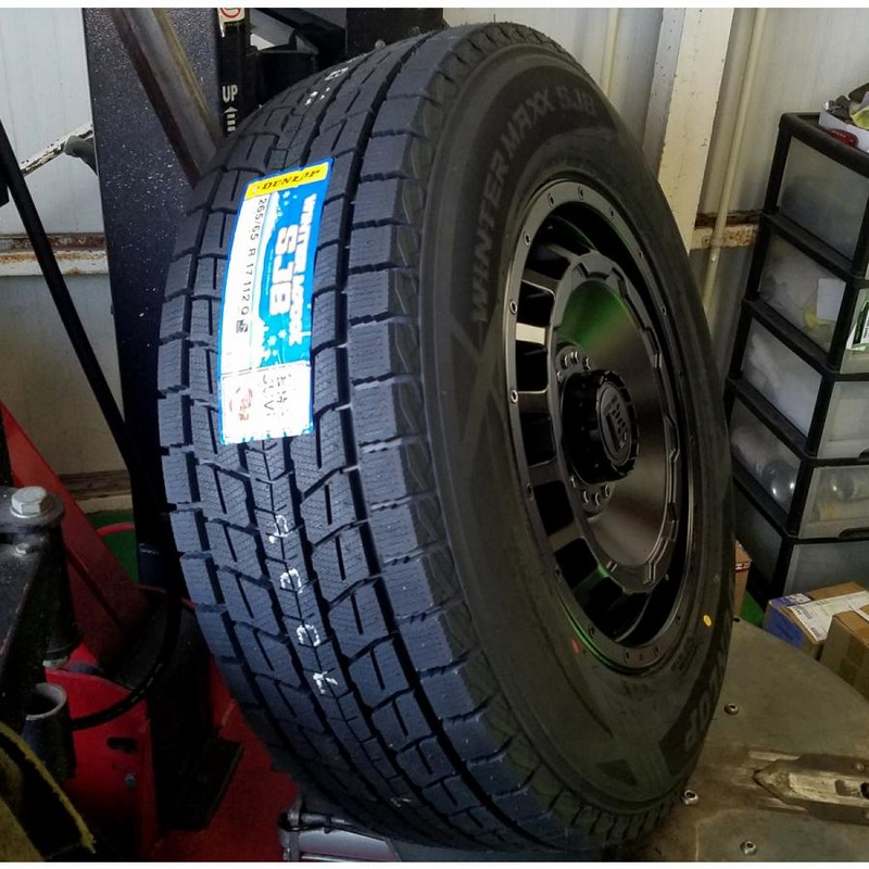 ダンロップDUNLOPスタッドレス ハイラックスプラドFJ 265/65R17 ダンロップDUNLOPスタッドレス ハイラックスプラドFJ 265/65R17 265