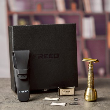 [快速出貨]【FREED】尊爵四件雙刃刮鬍刀禮盒- 仿古銅蝕刻雕花  客製化刻字 生日禮物 送禮推薦 男生禮物 摩羯座 水瓶座 禮物獨家 新品上市 情人節禮物