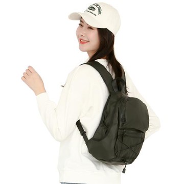 多口袋輕便防水女士休閑雙肩小背包防滑肩設計時尚小型隨身旅行包