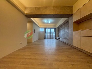 北區精武車站全新裝潢4房+車位｜台中市北區東光東街