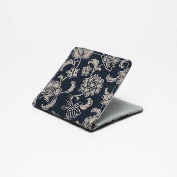 手工製作的台灣棉布卡片夾, 麂皮內襯, 雙隔層設計, 安全鈕扣閉合