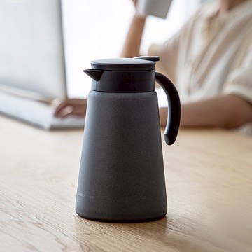 時尚風雙層真空保冷保溫壺-1L 黑