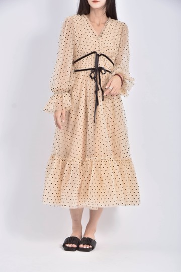 (S) tene質感紡紗V領點點杏色洋裝