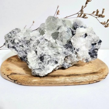 香山嶺綠螢石與白水晶共生