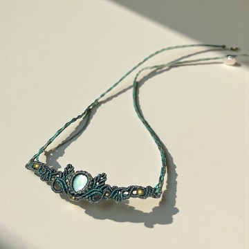 Crystoria Stone | Macrame | 南美蠟線 | 項鍊 | 藍光拉長石