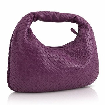 九八成新展示品半價出清--BOTTEGA VENETA 紫紅色編織羊皮肩背中和尚包