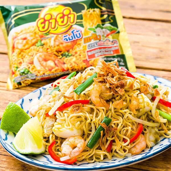 ヤムヤム 激辛 タイ焼きそば バジル味（パッキーマオ） 67g