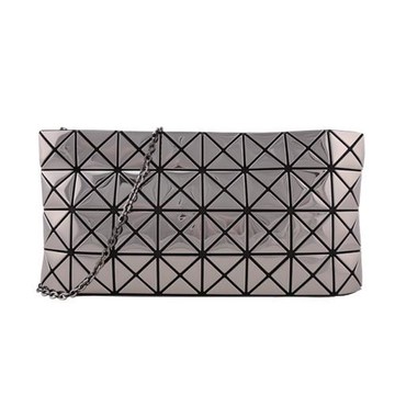 ISSEY MIYAKE 三宅一生BAOBAO鏡面方格4x8鍊帶斜背包(3色選)