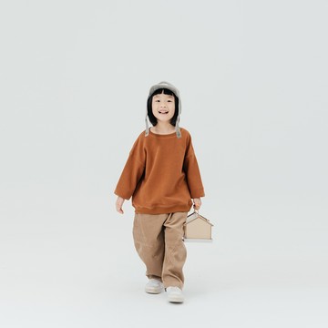 QUEENSHOP_F 童裝 多色素面休閒長袖衛衣 五色售 M/L/XL 現+預 【01099321】