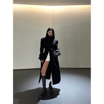 Turn up/陳腿兒 設計感寬肩廓形立領外套女冬季氣質長款毛呢大衣