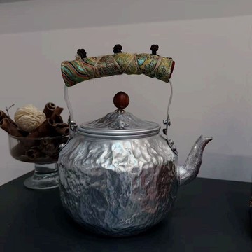 掃貨趁現在 早期鋁茶壺 鋁茶壺 老式茶壺 手工茶壺 創意茶壺 手工鋁壺提樑茶壺水壺家用泡茶老式電陶爐圍爐煮茶戶外茶具復古