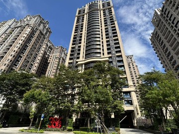美術館綠園道首排景觀雙平車豪邸｜高雄市鼓山區馬卡道路