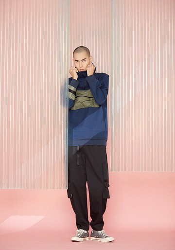 連帽防潑水大口袋上衣 - 藍