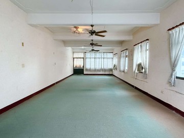 中央捷運五福商圈．邊間大地坪吃市透天店面｜高雄市苓雅區青年一路