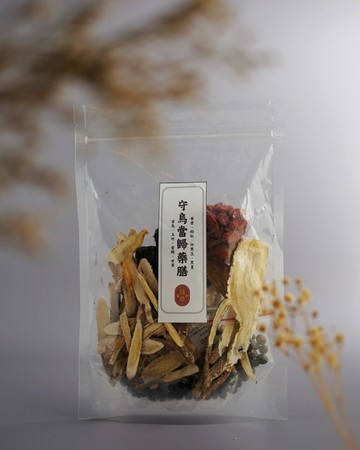 【誠意中西藥局】??養身藥膳系列----守烏當歸 養生藥膳120g/包 ? 冬日進補，暖心又暖胃?
