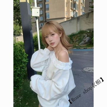 美式甜辣妹燙鑽字母木耳花邊斜肩衛衣早秋穿搭露肩上衣春秋款ins 大學T 衛衣女 女生上衣