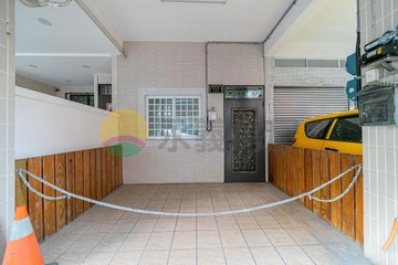 文山特區旁│近正義車站│翻新騎樓透天｜高雄市鳳山區華山街