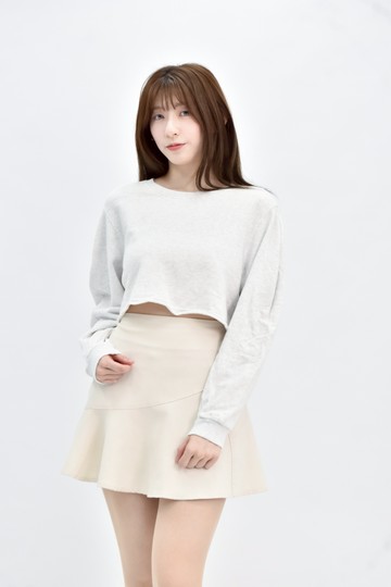 (L) hola linda 灰色素面短版長袖上衣