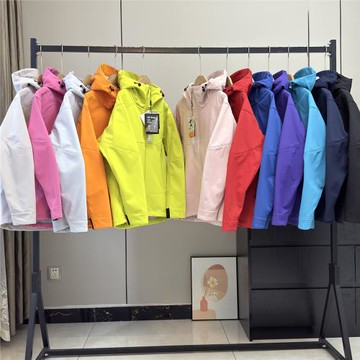 戶外軟殼沖鋒衣！秋冬男女款防風防水抓絨保暖山系機能登山服外套