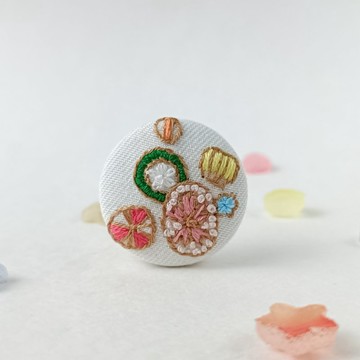 懷舊糖果刺繡胸針或刺繡髮圈