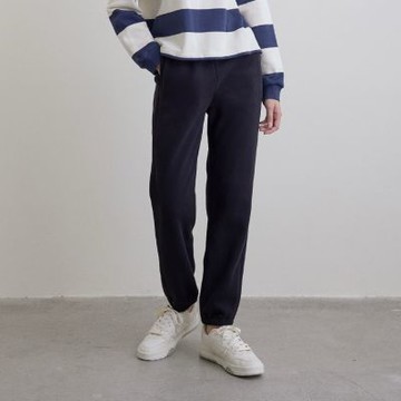 GIORDANO 女裝加絨針織束口褲 Two Mile Wear系列 - 09 標誌黑