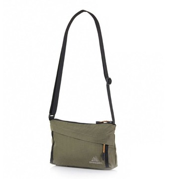 Gregory 美國 2.5L CROSSBODY AL 輕量抗撕裂肩背包.可調式肩帶/138248-1475 卡其綠