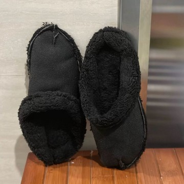 🌈臺灣熱賣🌈洞洞鞋棉套加絨內膽冬季保暖棉套內膽絨套黑色加絨可拆卸