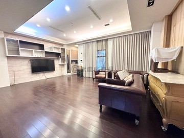 央大生活圈百坪電梯別墅・前院雙車位【名馳雋詠】｜桃園市中壢區福嶺路