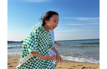 韓國 H.ey Kids沙灘連帽衣 綠色