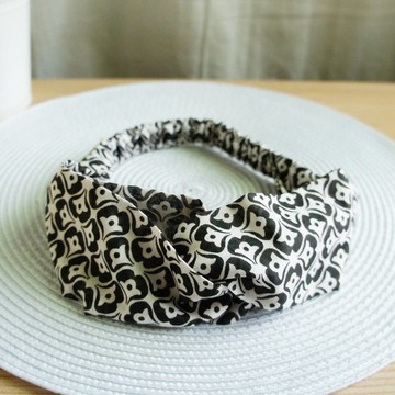 Lovely樂芙妮【黑白幾何透氣紗布鬆緊髮帶、髮圈】黑白