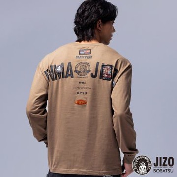 地藏小王 BLUE WAY – 山海異境多貼標文字薄長TEE(可可棕)