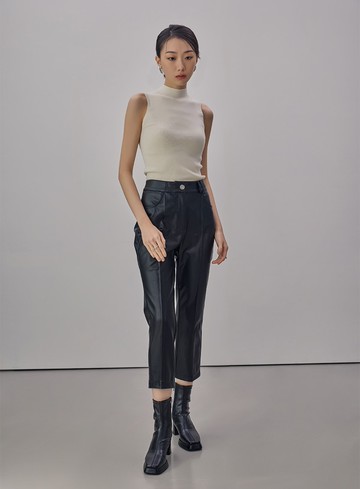 俐落皮革九分喇叭褲