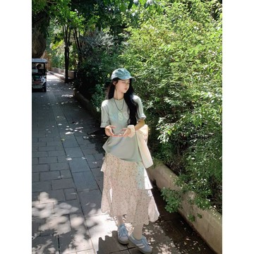 夏季新品 半身裙 a字裙 傘裙 中長裙 半身長裙 裙子 韓系夏季設計感顯瘦小碎花開衩半身裙小個子高腰半身裙子