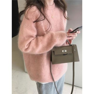 冬季2026年新款高級感歐貨獨特小香風高定名媛粉色浣熊絨毛衣加厚