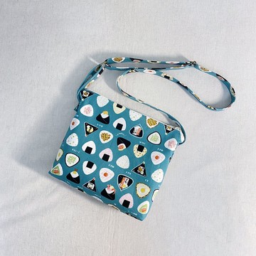 現貨可愛三角飯糰肩背包斜背包