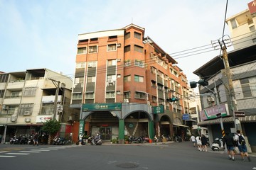 鳳山車站三房公寓｜高雄市鳳山區文雅東街