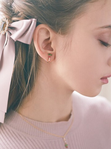 草莓造型水鑽耳夾(8A21FCJ0100) - Maison de FLEUR