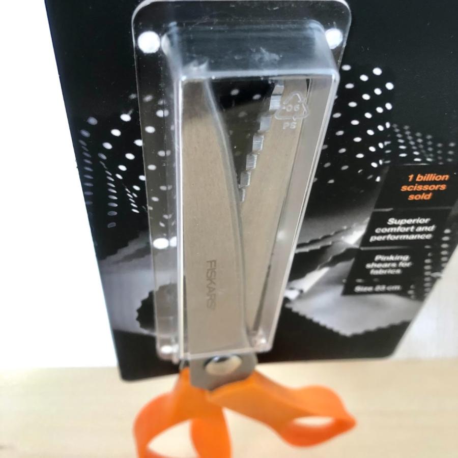 Fiskars フィスカース クラシック ピンキング はさみ 23cm フィンランドの文房具です