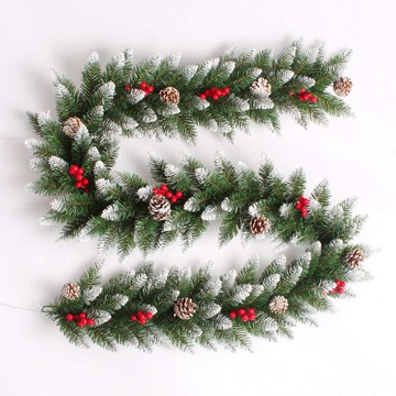 摩達客 9尺/270cm刷白松果紅果裝飾樹藤條 免組裝/可彎曲調整 可掛門邊/窗邊/牆沿