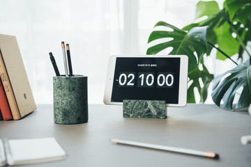 大理石桌面工作組