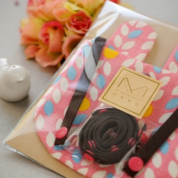 聖誕節禮物防疫【M型會社】口罩頸繩巧收包 - 櫻花翩翩