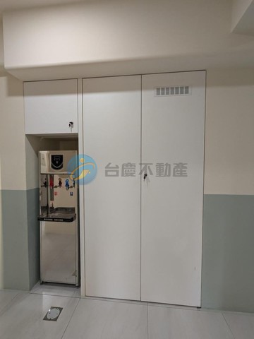 中科大中護學院｜6間收租電梯套房｜投報6%｜台中市西區三民路一段