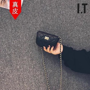 香港專柜真皮設計獨特小巧放手機小包包女2025新款菱格鏈條馬鞍包