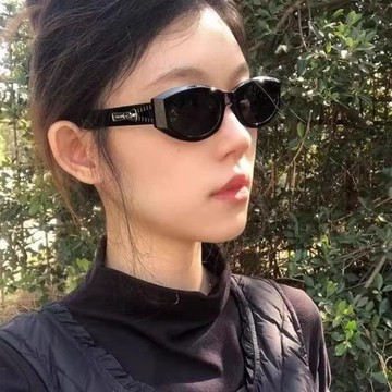 未來感窄框貓眼墨鏡2025新款潮流偏光太陽鏡顯臉小時尚街拍駕駛