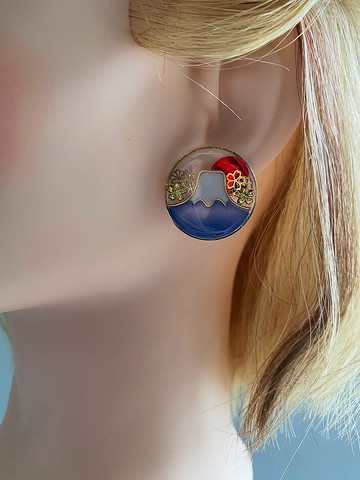 日出富士山.耳針. 耳夾