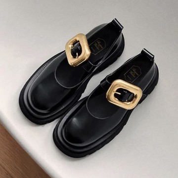 【Ruyan Vuicr】圓頭厚底一字帶方扣瑪麗珍單鞋女增高淺口小皮鞋