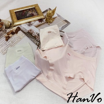【HanVo】英文小標柔感色系莫代爾內褲 親膚細緻柔軟 中腰 獨立包裝 流行少女內褲 內著 A11-5222